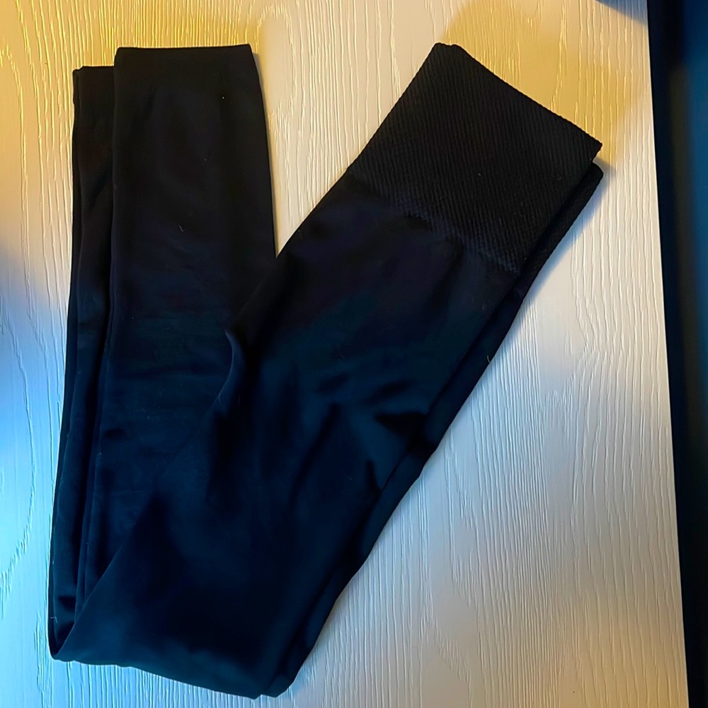 Women’s fleece leggings. One Size